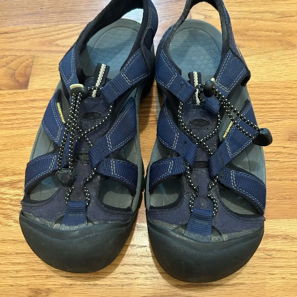 KEEN mens Newport Blue Sandal Shoes Size 11